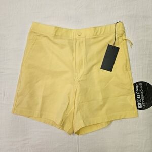 VRST Resort Short "6 Yellow Seersucker Men's Size Medium